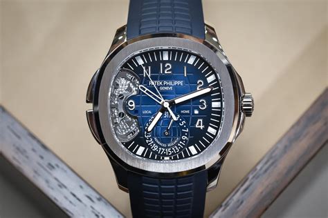 patek philippe aquanaut g price.